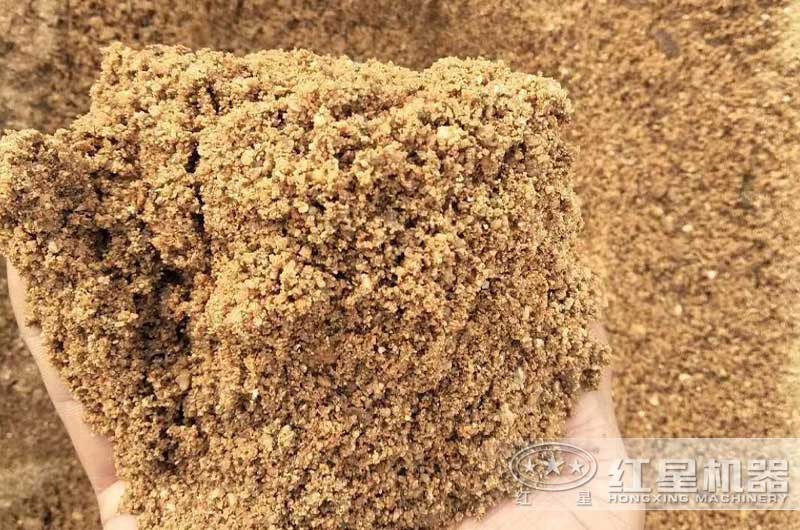 鵝卵石制成的機(jī)制砂，比天然砂還好用
