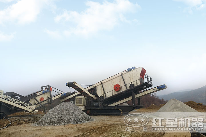 車載流動石子、粉碎機(jī)生產(chǎn)現(xiàn)場
